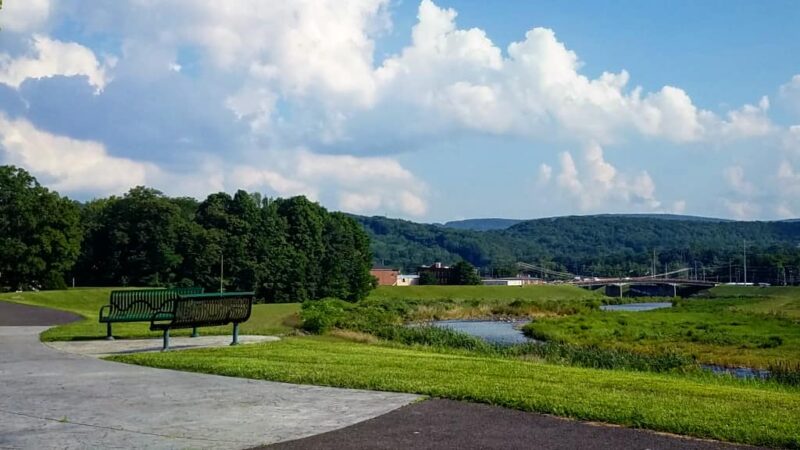 Dansbury Levee Loop Trailhead - East Stroudsburg, PA