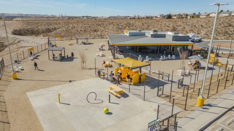 MUTTZ El Paso- Dog Park Bar - El Paso, TX