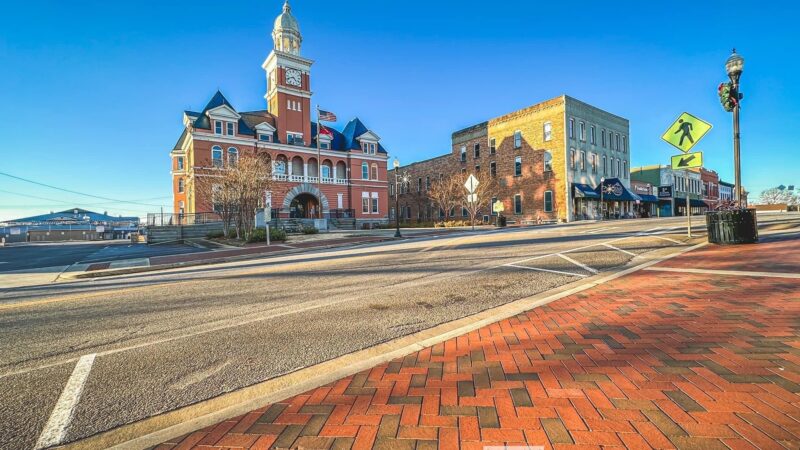 Elberton Square - Elberton, GA