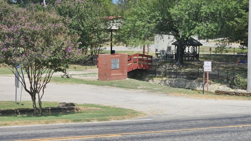 Rubye McKeown City Park - Emory, TX