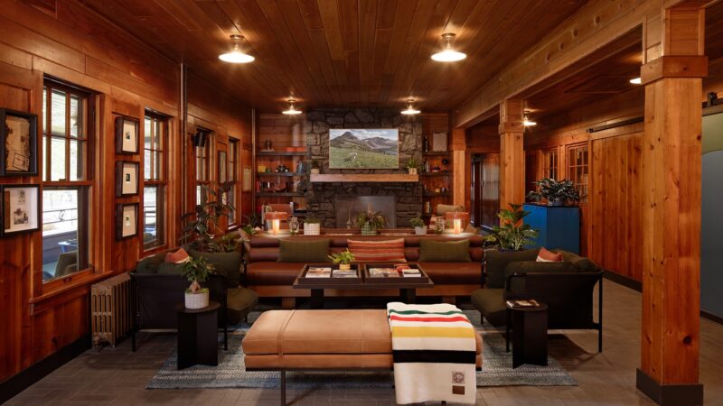 LOGE Glacier - Essex, MT
