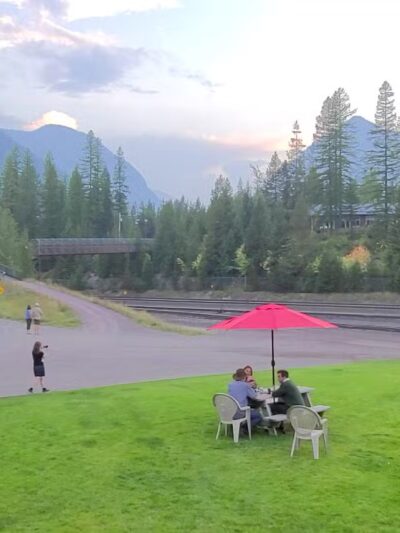 LOGE Glacier - Essex, MT