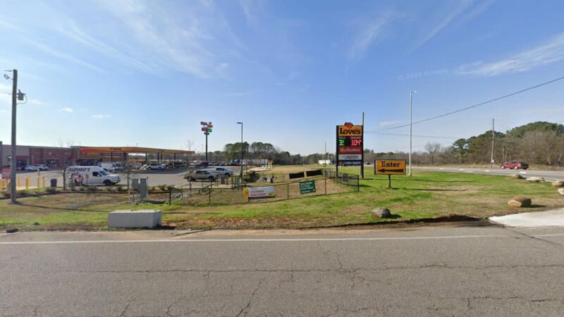 Dog Park at Love's Travel Stops - Eutaw, AL