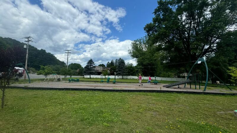 Falls Playground - Falls, PA
