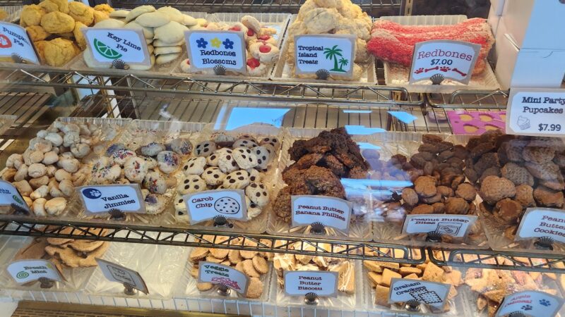 Redbones Dog Bakery & Boutique - Fernandina Beach, FL