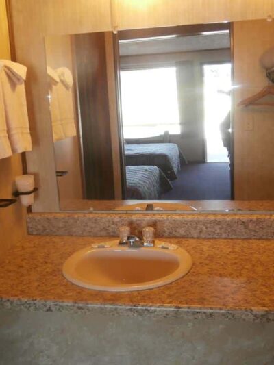 Ozark Trail Motel & Restaurant - Fletcher, OK