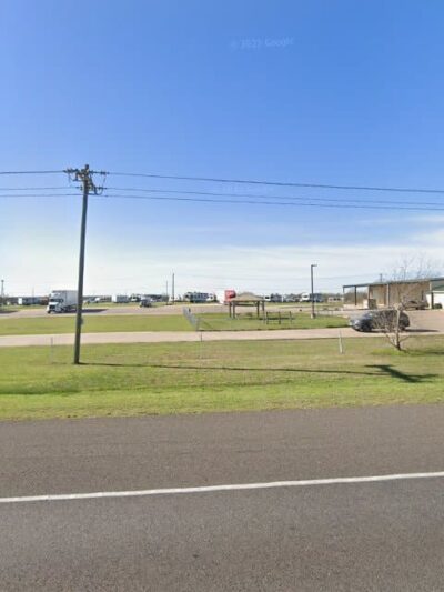 Travel plaza dog park - Giddings, TX