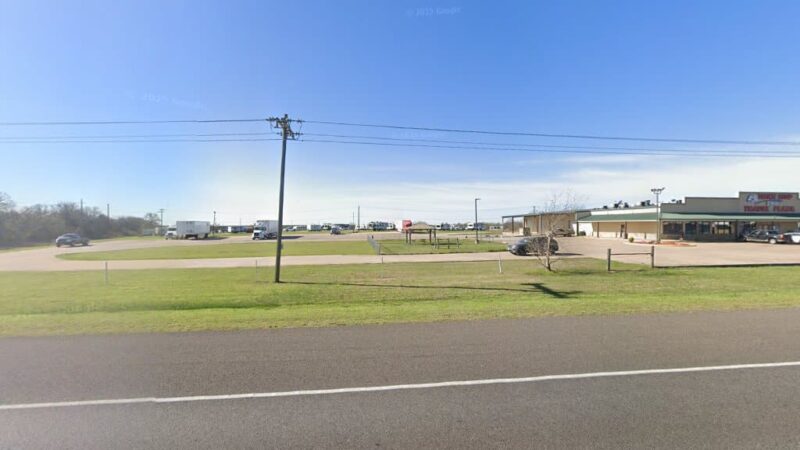Travel plaza dog park - Giddings, TX