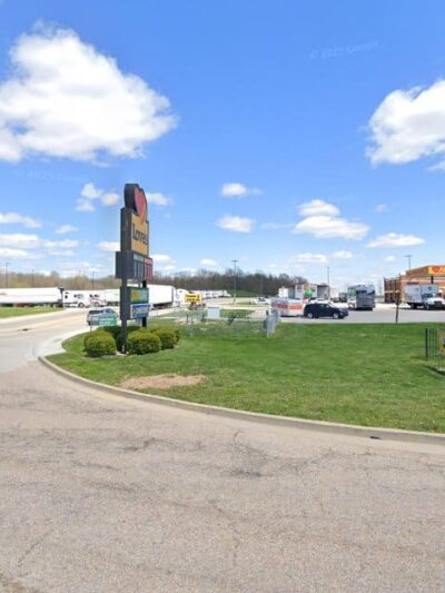 Dog Park at Love's Travel Stops - Greenville, IL