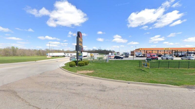 Dog Park at Love's Travel Stops - Greenville, IL