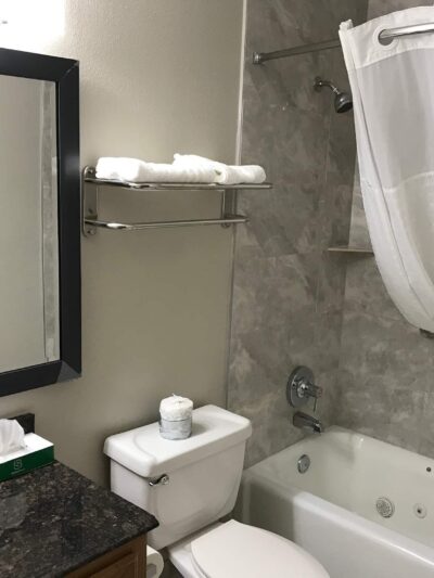 Days Inn - Grove, OK