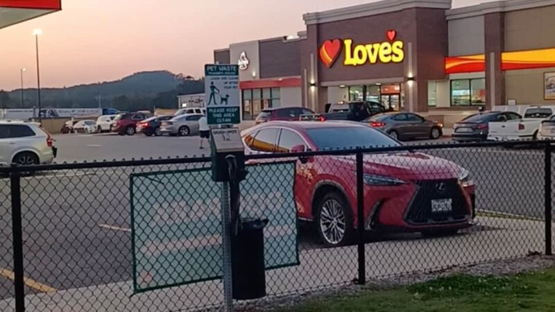 Dog Park at Love's Travel Stops - Hamilton, AL