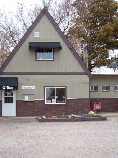 Prairie Oasis RV Park - Henderson, NE