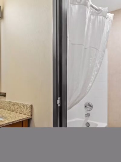 Comfort Inn & Suites - Hermiston, OR