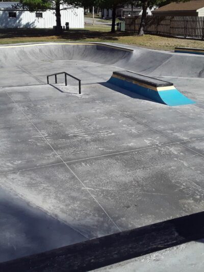Hickman City Skatepark - Hickman, NE