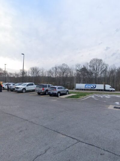 Dog Park at Love's Travel Stops - Holladay, TN