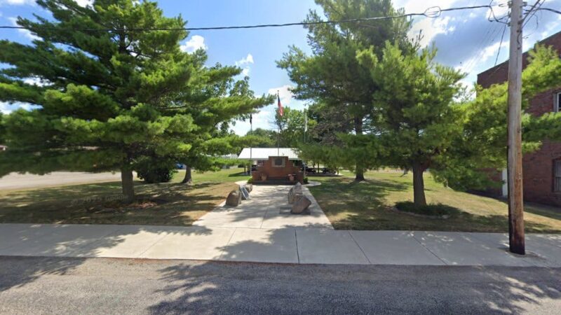 Hudson Village Memorial Park Picnic Shelter - Hudson, IL