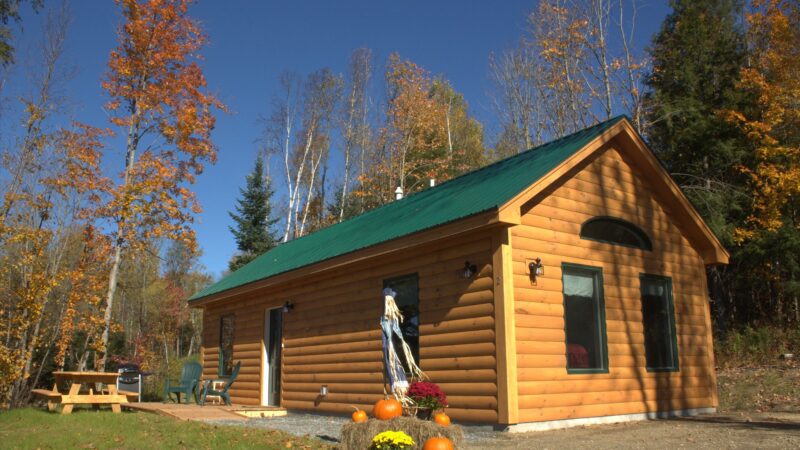 Serene Country Cabins - Hyde Park, VT
