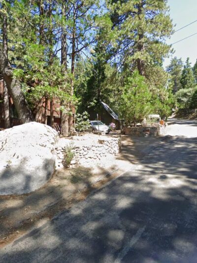 Mountain Tails Private Dog Park - Idyllwild-Pine Cove, CA