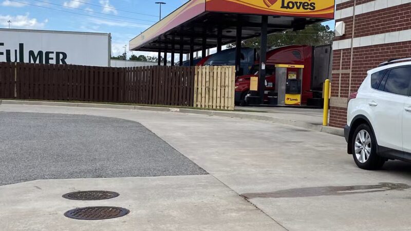 Dog Park at Love's Travel Stops - Jasper, FL