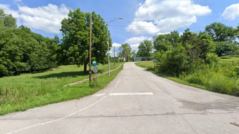 Blue River Parkway Trails - Oxbow Run Trail Head - Kansas City, MO