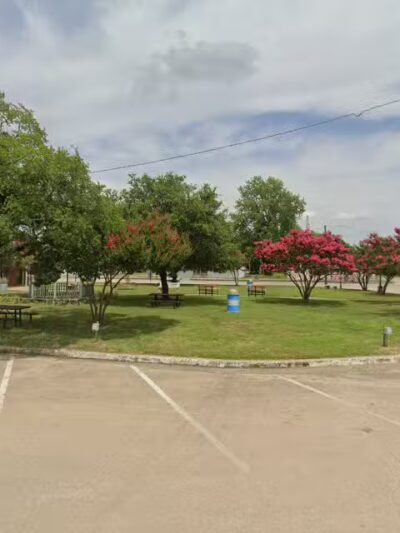 Ladonia Plaza - Ladonia, TX
