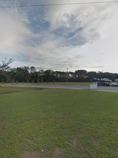 Dog Park at Love's Travel Stops - Lee, FL