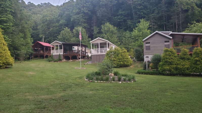 Starlite Trailer Lodge - Lenoir, NC