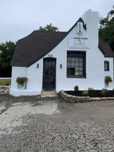 The Hound Lounge LLC - Louisburg, KS