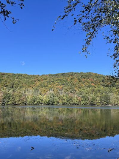 Scarlet Oak Pond Walk - Mahwah, NJ