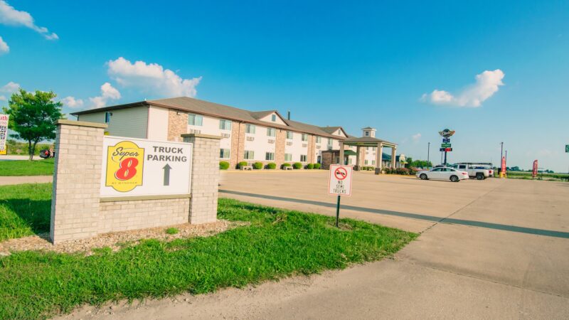 Super 8 by Wyndham McLean/Bloomington SW - McLean, IL