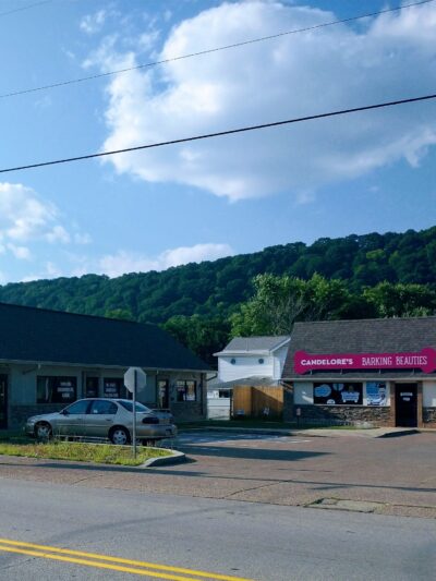 Candelore's Barking Beauties Monongahela - Monongahela, PA