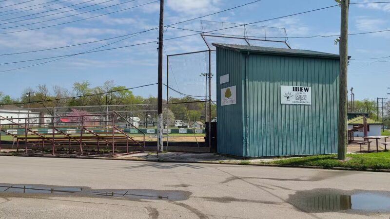 Mt. Carmel Baseball Park - Mt Carmel, IL