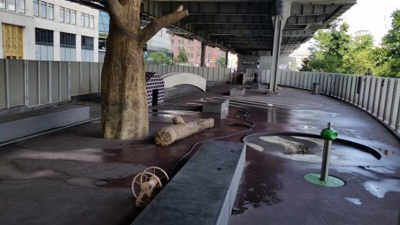 Dog Park East River Esplanade South - New York, NY