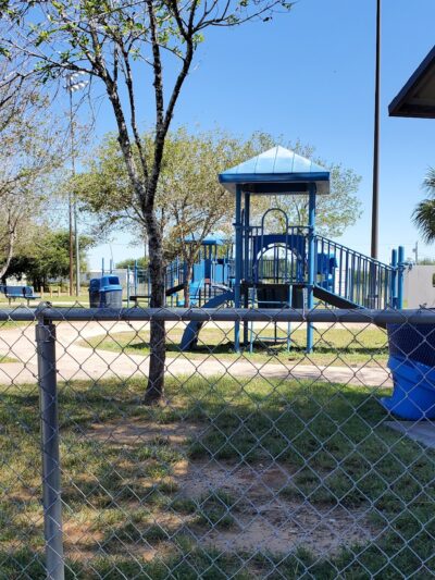 Oilton Park - Oilton, TX