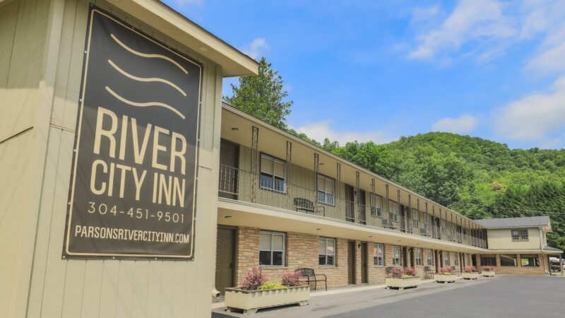 River City Inn - Parsons, WV