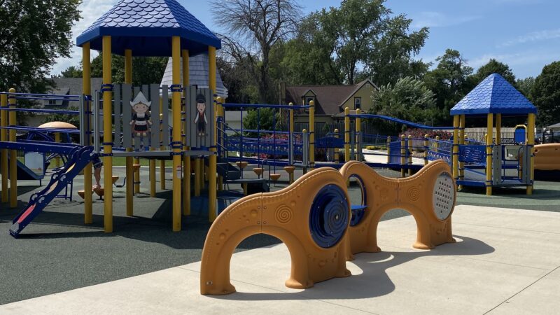 Wonder Spelen City Park - Pella, IA
