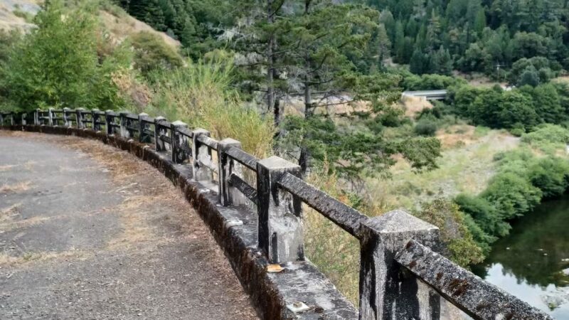 Old Deathcliff Road - Piercy, CA