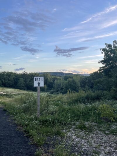 Airline State Park Trail (Mileage Marker) - Portland, CT