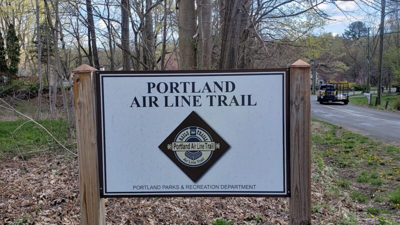 Airline State Park Trail (Mileage Marker) - Portland, CT