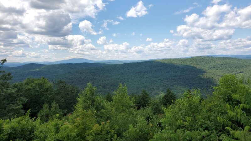 Pinnacle Trailhead, Holden Trail - Putney, VT