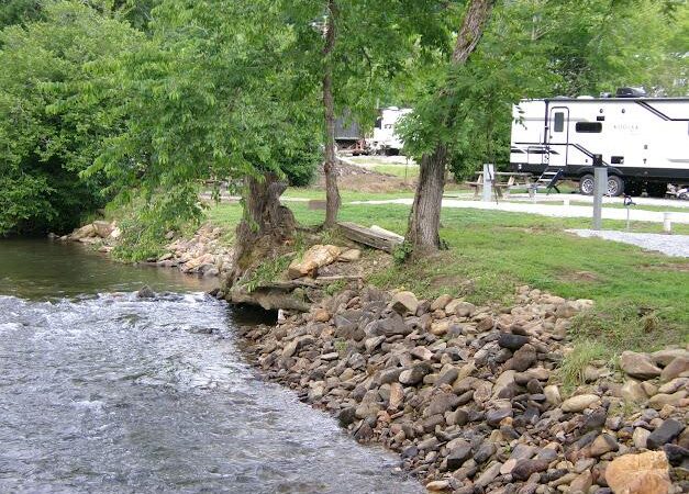 Sweetwater Sights RV Park & Cabins - Robbinsville, NC