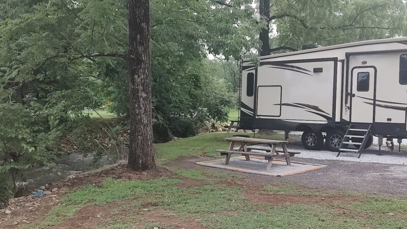 Sweetwater Sights RV Park & Cabins - Robbinsville, NC