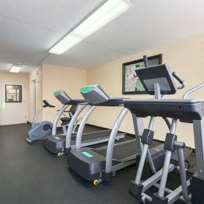 Ramada by Wyndham Rochelle Park Near Paramus - Rochelle Park, NJ