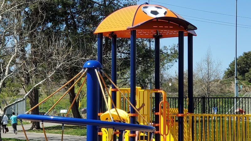 Lynn Robie Off-Leash Dog Park - Sacramento, CA