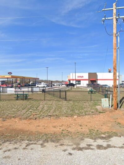 Dog Park at Love's Travel Stops - Sarcoxie, MO