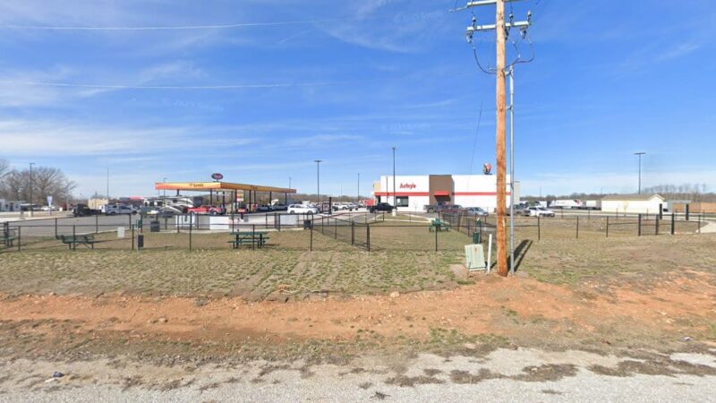 Dog Park at Love's Travel Stops - Sarcoxie, MO