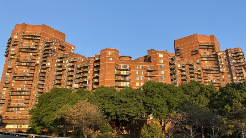 Harmon Cove Towers - Secaucus, NJ