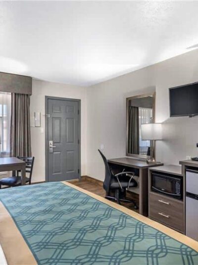Econo Lodge Inn & Suites - Socorro, NM