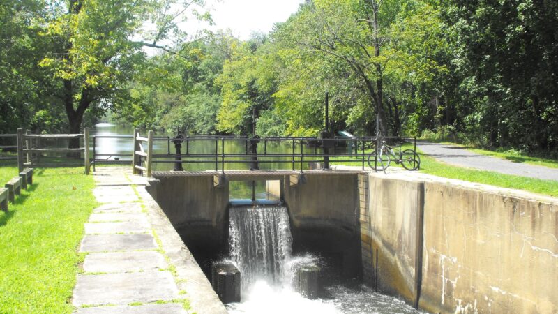 Delaware & Raritan Canal State Park Trail - Somerset, NJ